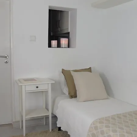 Apartment Cosy. 3 Guests Lisbon