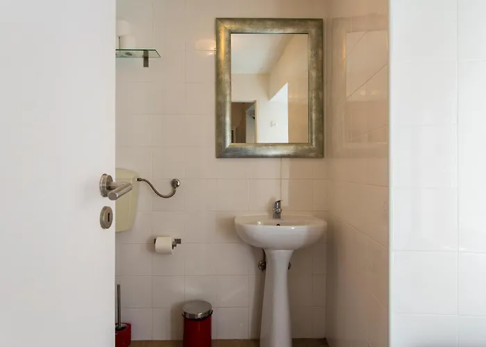 Cosy. 3 Guests Lisboa