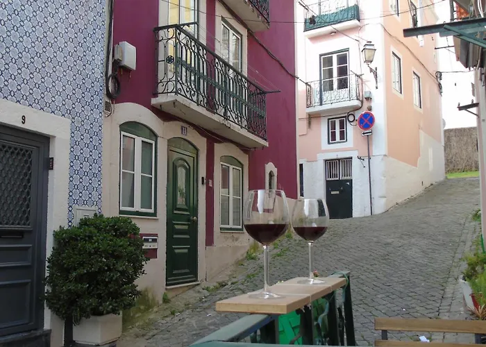 Cosy. 3 Guests Lisboa